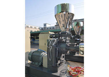 Accione el modelo de alimentación del tornillo del Kg/H de la capacidad de máquina del alimentador de la fuerza 1.5kw 80-100