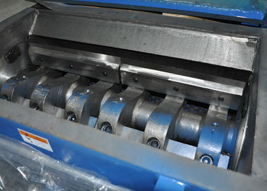 Kilovatio plástico de hostigamiento automático 600 R/Min de la máquina 200-280kg/H 22 de la trituradora de alta resistencia