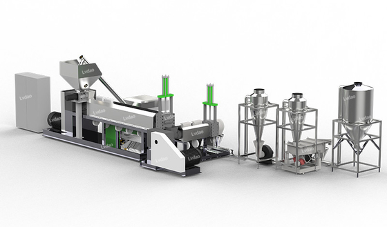 línea plástica de reciclaje plástica de la granulación de la máquina del Pvc 400kg/H garantía de 1 año